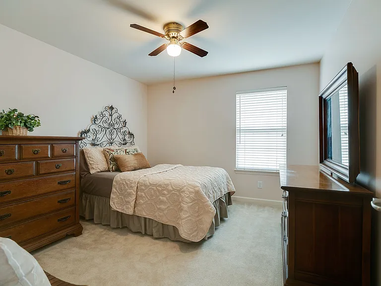 1870 Brentwood Pointe — Photo 6