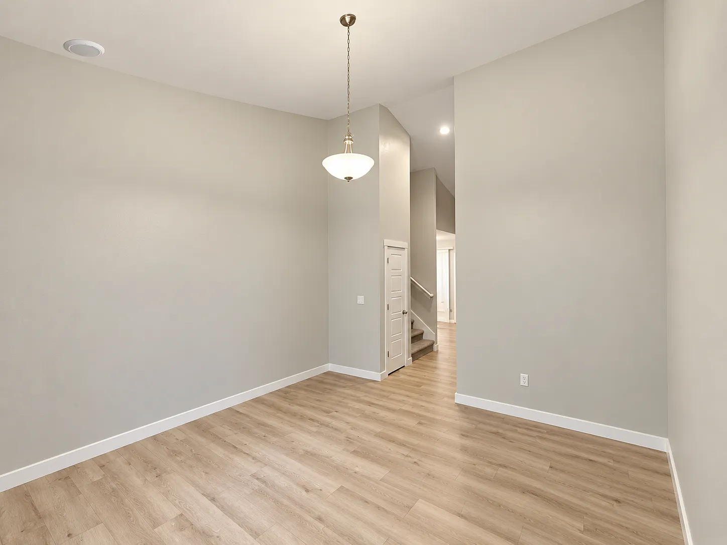 3 bed, 3100 sqft, $3,000 — Photo 3