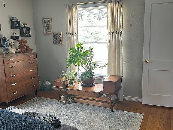 5th image of 3806 Sanger Ave