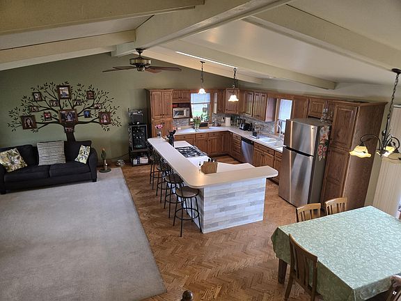 5th image of 2446 Rolling Hill Dr