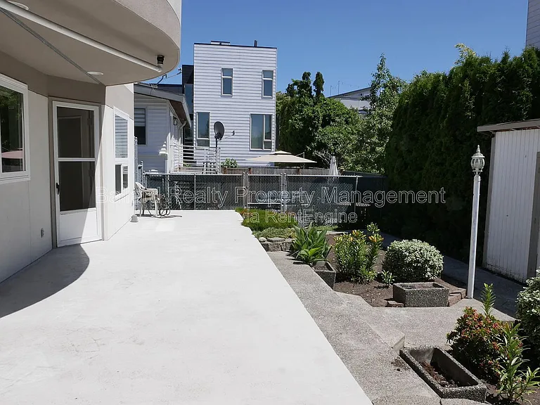 1737 NW 64th St — Photo 29