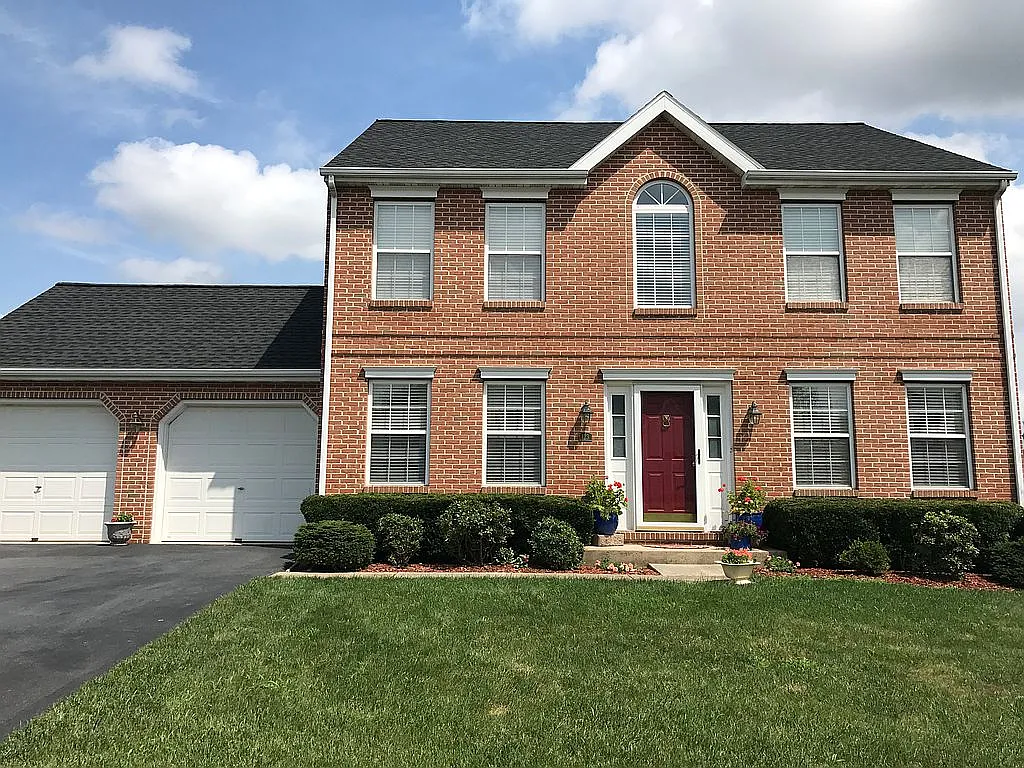 123 Lucinda Ln photo 1