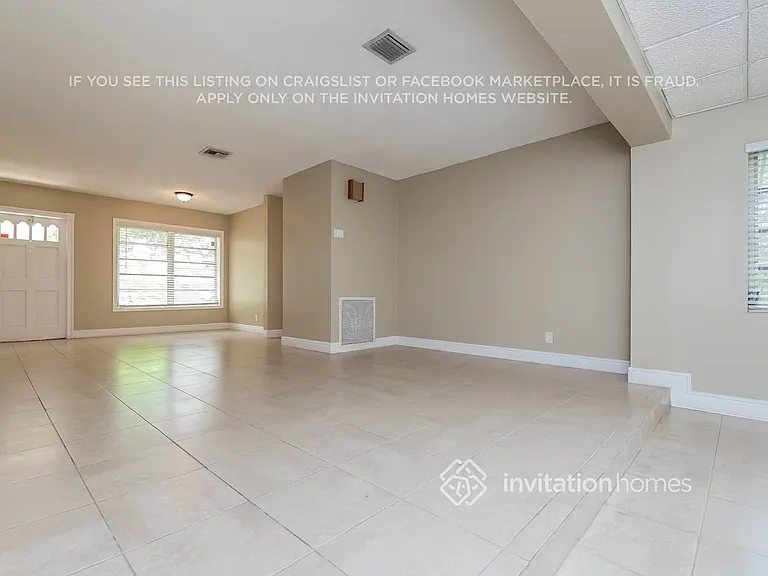 206 S 57th Way — Photo 5