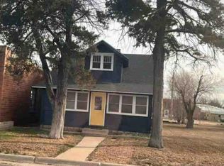 155 N Arapahoe Ave, Wauneta, NE 69045
