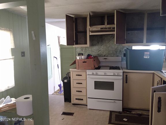4th image of 6338 WOODMAN Drive