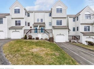 111 Morningside Ct, Shelton, CT 06484