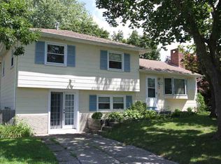 121 Roslyn Ave, Cape May, NJ 08204