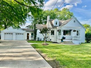 406 W Updike St, Robinson, IL 62454