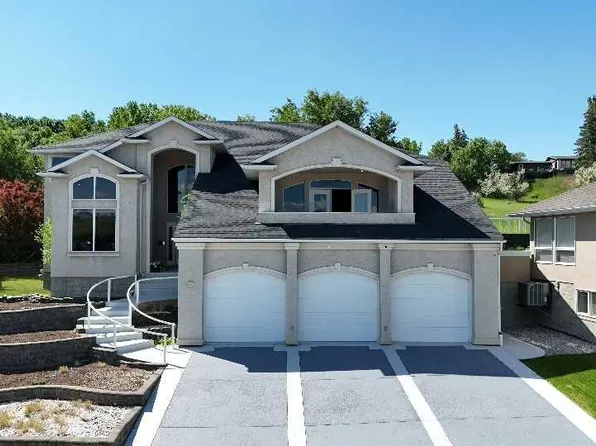 23 N Chinook Pl SW, Medicine Hat, AB T1A 8S1