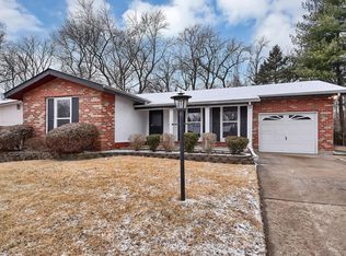 11835 Nero Dr, Florissant, MO 63033