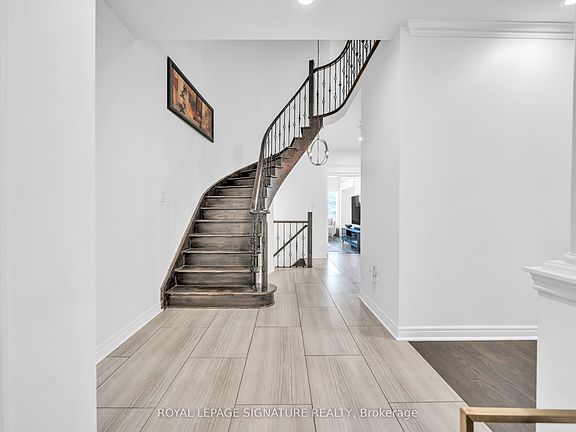 4th image of 406 Hewitt Cir