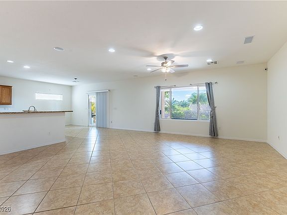 4th image of 2253 Laurel Heights Ln