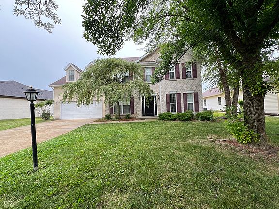 2nd image of 10160 Glenn Abbey Ln