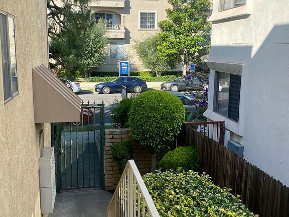 3rd image of 1732 Butler Ave APT 6