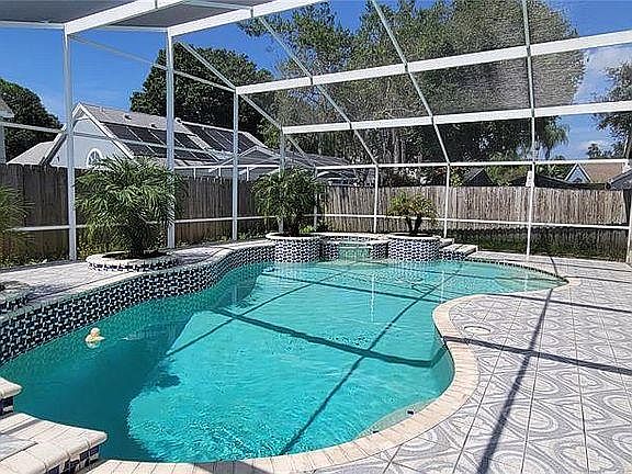 5th image of 4408 Golf Club Ln