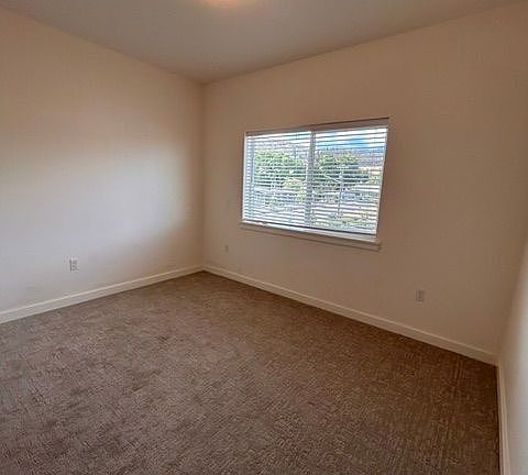 5th image of 461 Arnos St #J