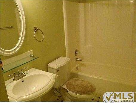 5th image of 10434 Boynton Place Cir