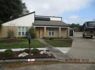4 Hemlock Pl, Angleton, TX 77515