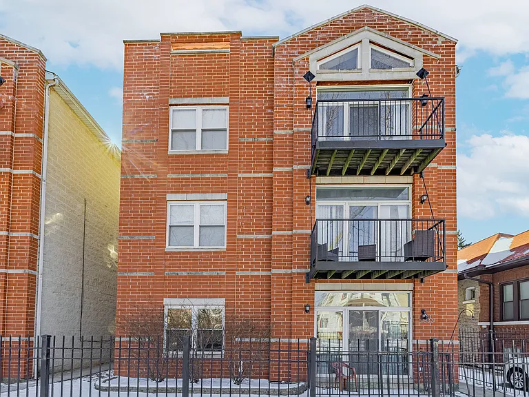 5933 W Huron St #3N — Photo 1