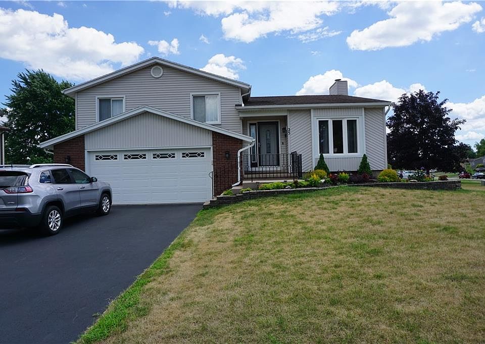1st image of 25 Glenville Dr