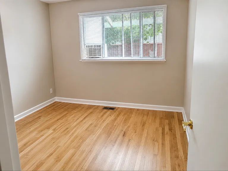 3224 N Milwaukee St — Photo 16
