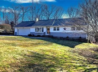 9 Horseshoe Dr, Danbury, CT 06811
