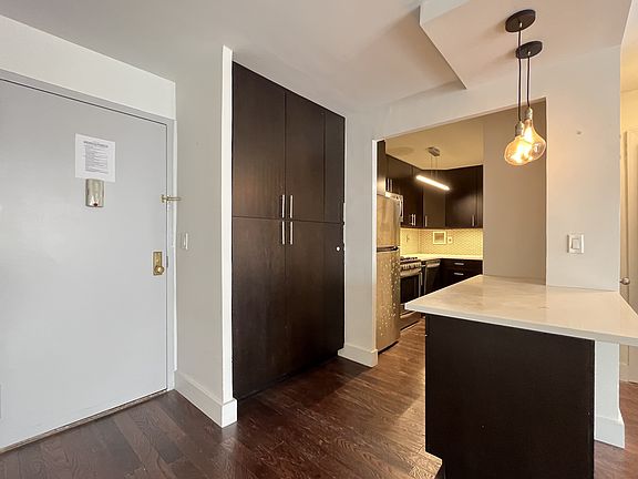3rd image of 333 E 34th St APT 7F