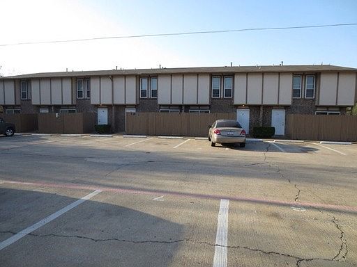 2nd image of 719 N Center St APT 4