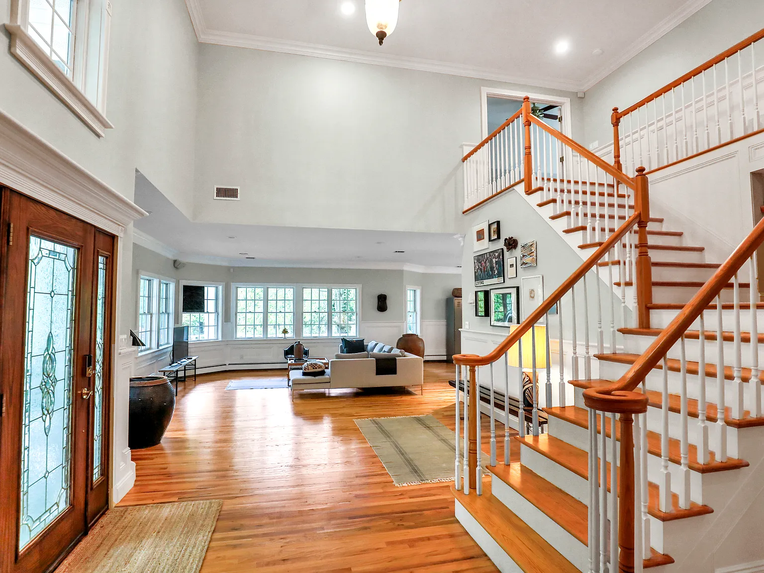 5 bed, 3605 sqft, $8,000 — Photo 3