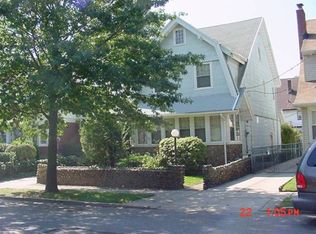 8776 98th St, Woodhaven, NY 11421