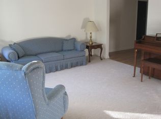 45 Oxford Dr, East Windsor, NJ 08520
