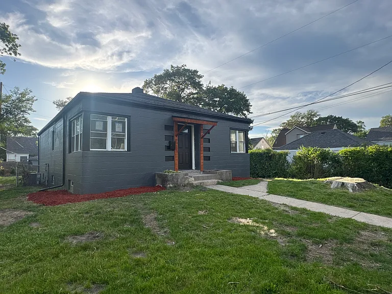 1022 Wright St — Photo 10
