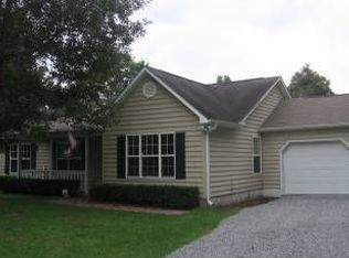 403 Masters Ln, Hampstead, NC 28443