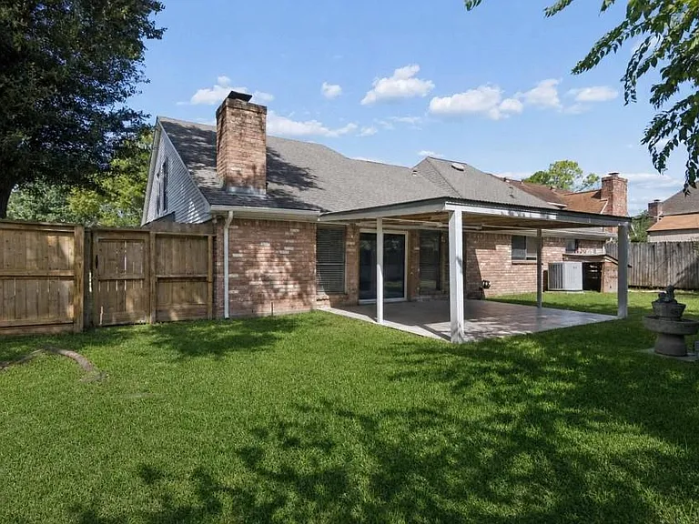 6915 La Mirada Dr — Photo 25