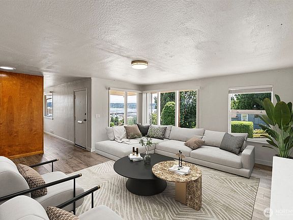 2nd image of 3202 Farragut Street