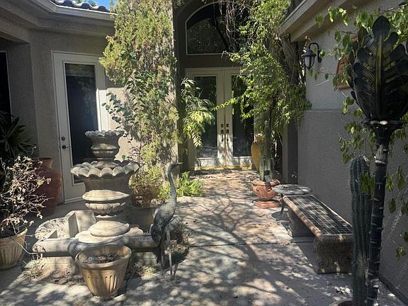 3rd image of 1 Elizabeth Ct