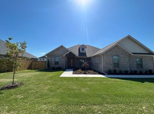 1800 Charles St, Pea Ridge, AR 72751