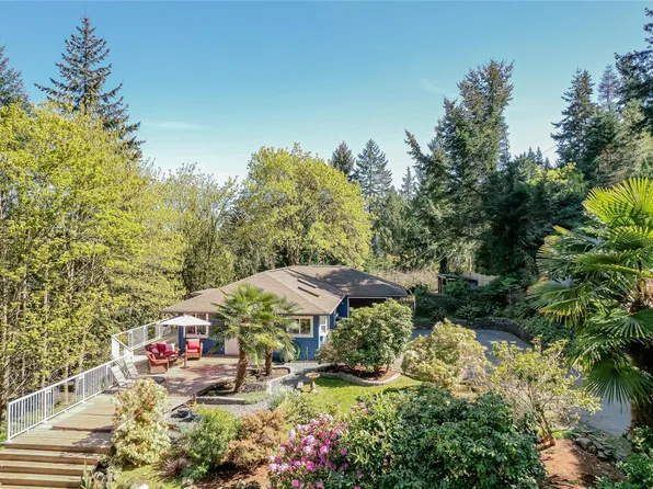 170 Woodland Dr, Saltspring Island, BC V8K 1K2