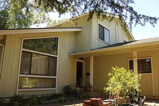 1068 Peppertree Pl photo 1