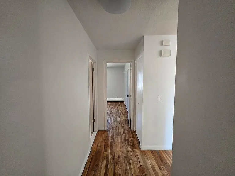 58 High Path Rd — Photo 9