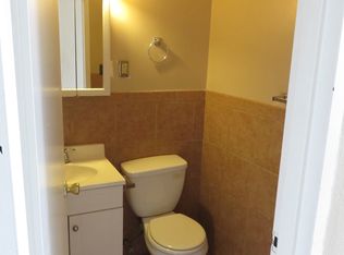 1015 Essex St SE APT 205, Minneapolis, MN 55414