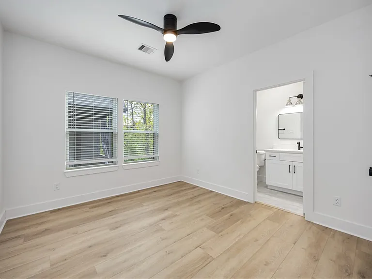 3327 Cornell St #B — Photo 11