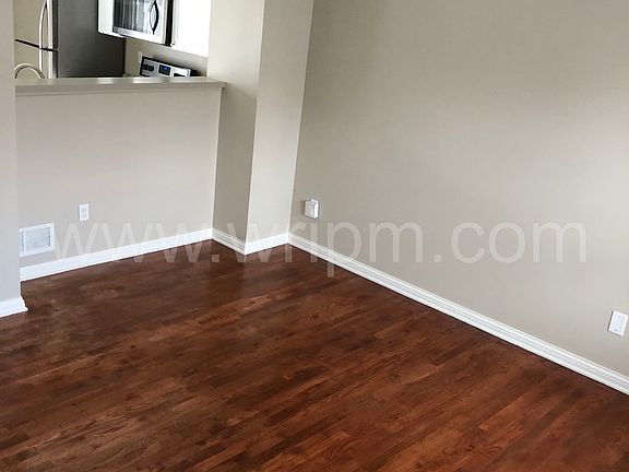 3rd image of 761 Ficus Dr