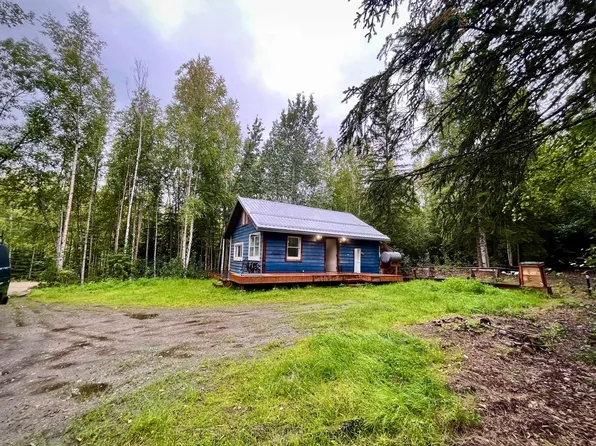 5049 Haystack Dr, Fairbanks, AK 99712