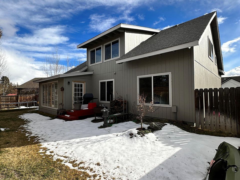 2nd image of 3350 NE Collier Ct
