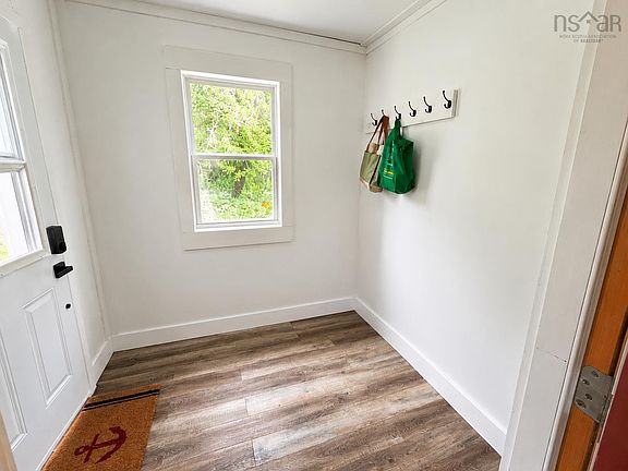 2nd image of 14 River St