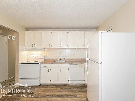4th image of 2367 Periwinkle Ct