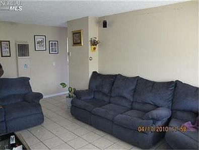 2nd image of 112 Walnut Ct