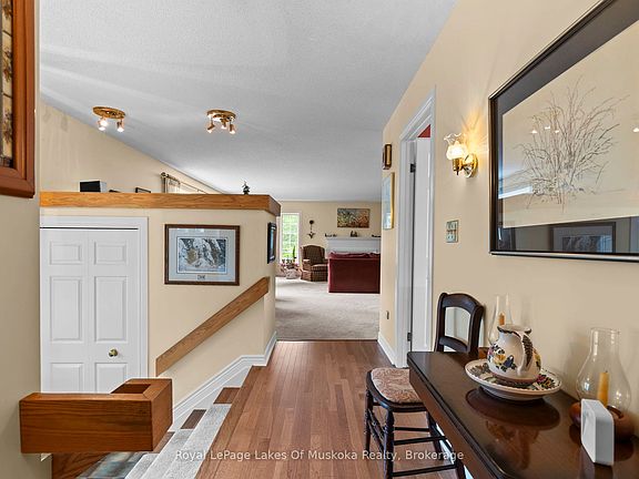 4th image of 20 S Muskoka Dr
