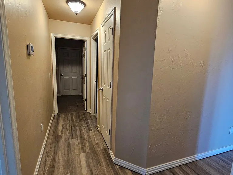 221 Dollina Ct — Photo 7
